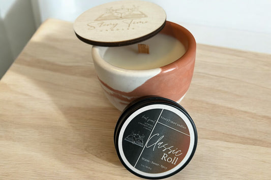 10 oz CLASSIC ROLL CANDLE